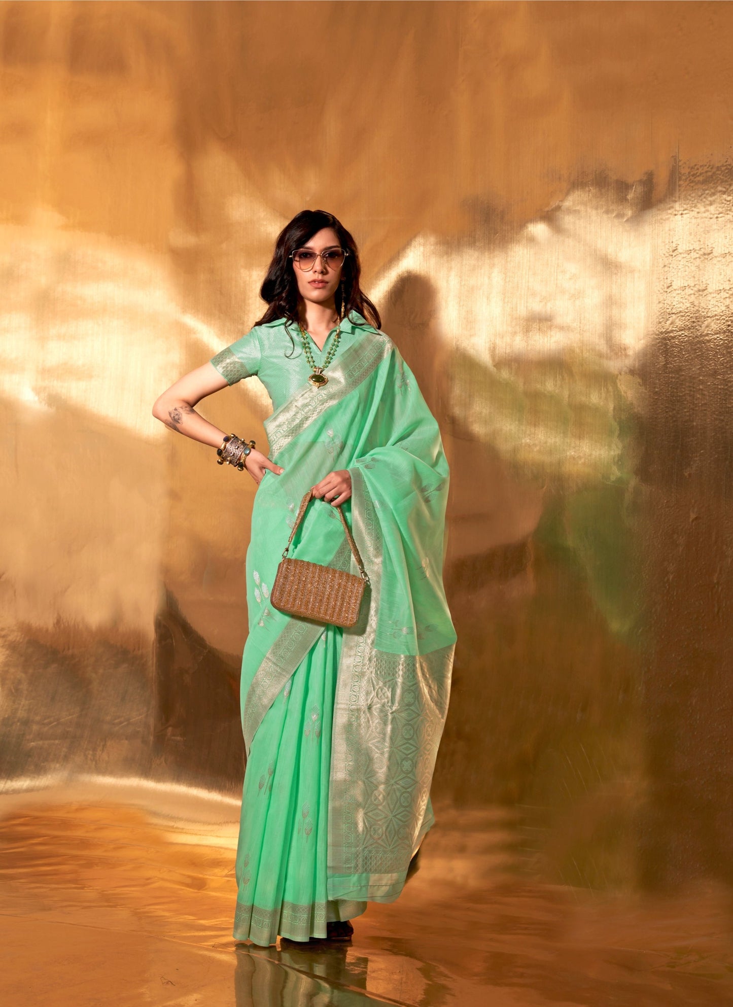 Pastel Green Pure Handloom Linen Weaving Sarees