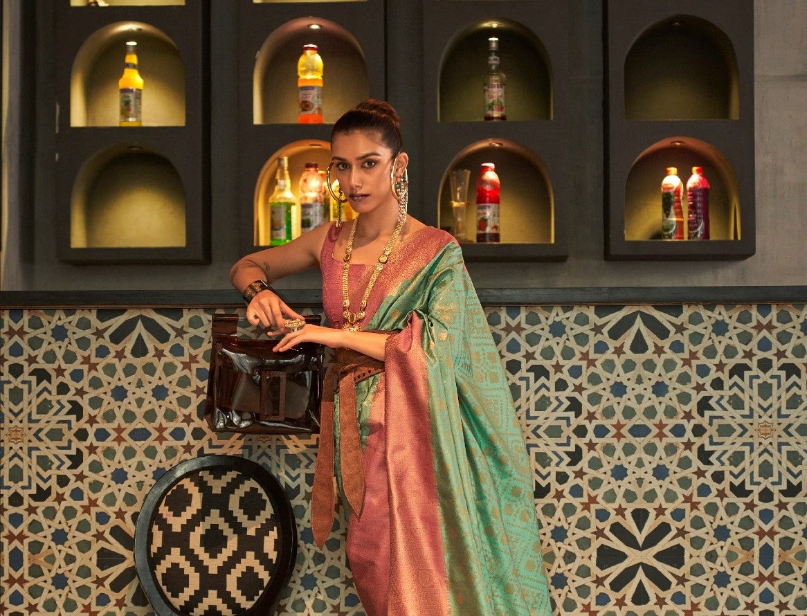 Green & Peach Zari Base Chaap Handloom Weaving Silk
