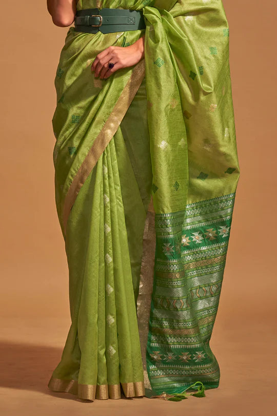 Parrot Green Handloom Silk Saree