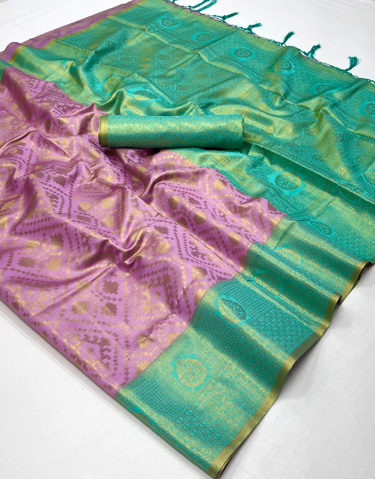 Purple & Green Zari Base Chaap Handloom Weaving Silk