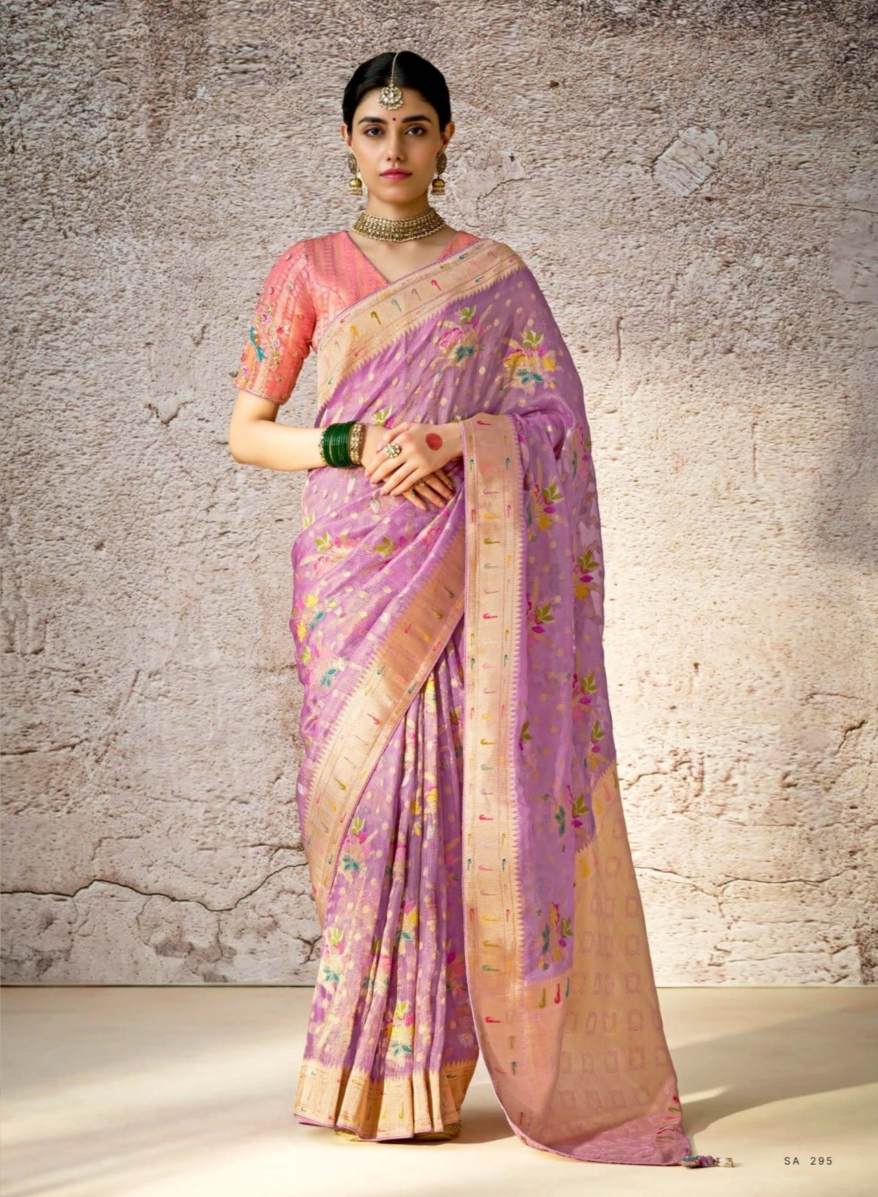 Lavender Kora Banarasi Saree With Delicate Floral Patterns