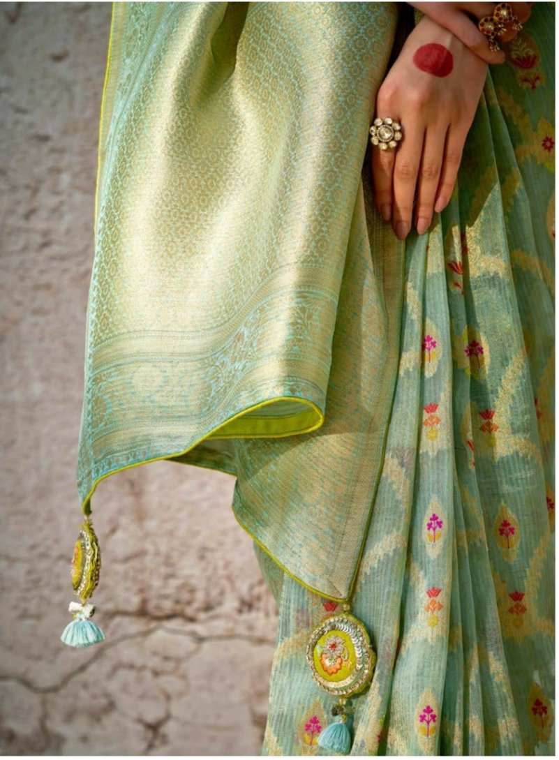 Pistachio Green Kora Banarasi Saree With Delicate Floral Patterns