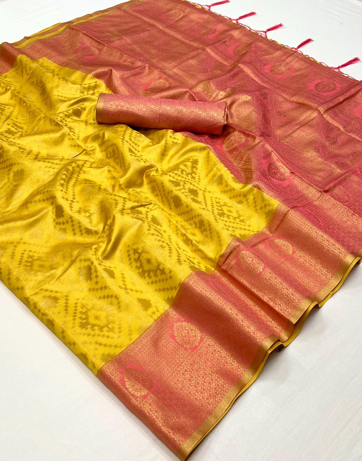 Yellow & Peach Zari Base Chaap Handloom Weaving Silk