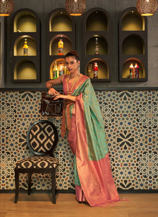Green & Peach Zari Base Chaap Handloom Weaving Silk